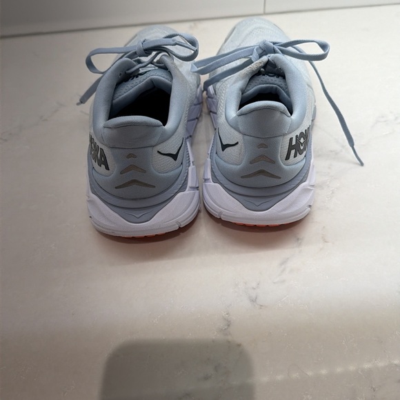 Women’s Hoka sneakers, size 8.5, great condition - Picture 4 of 7